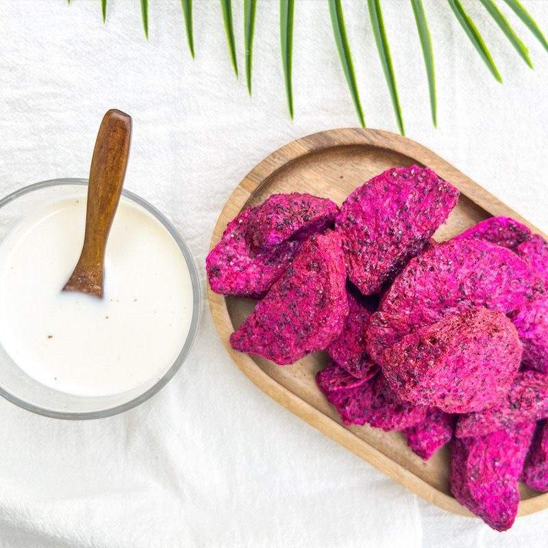 Crispy, Red dragon fruit, with no added sugar.