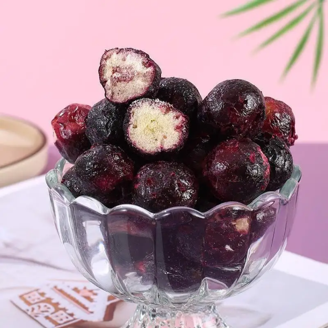 Crispy, freeze-dried Graps, without sugar.