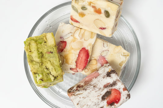 Korean Marshmallow Biscuit with Freeze-Dried Strawberries 5 pices