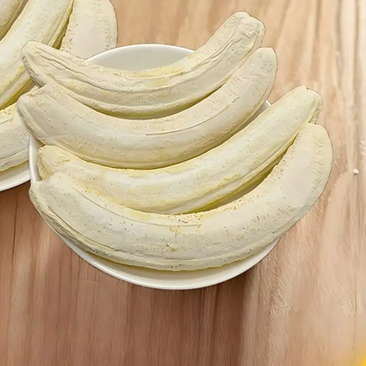 crispy freeze-dried complete banana uncut